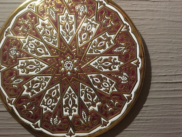 plato Morisco pintado a mano en oro de 24kt.