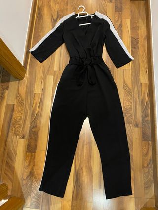 Mono negro con lineas blancas zara 
