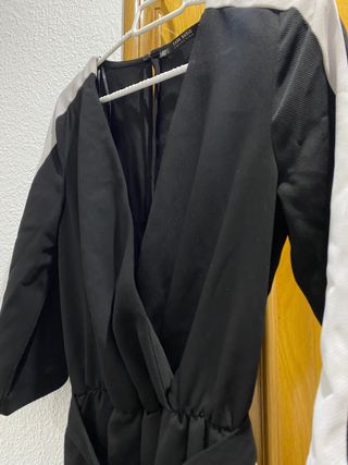 Mono negro con lineas blancas zara 