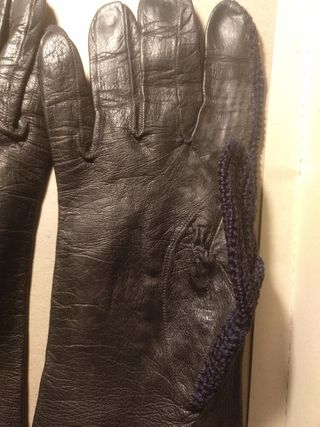 Guantes vintage de cuero y crochet