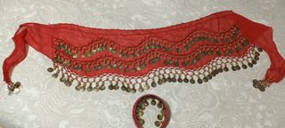 Diadema roja niña con monedas arabes