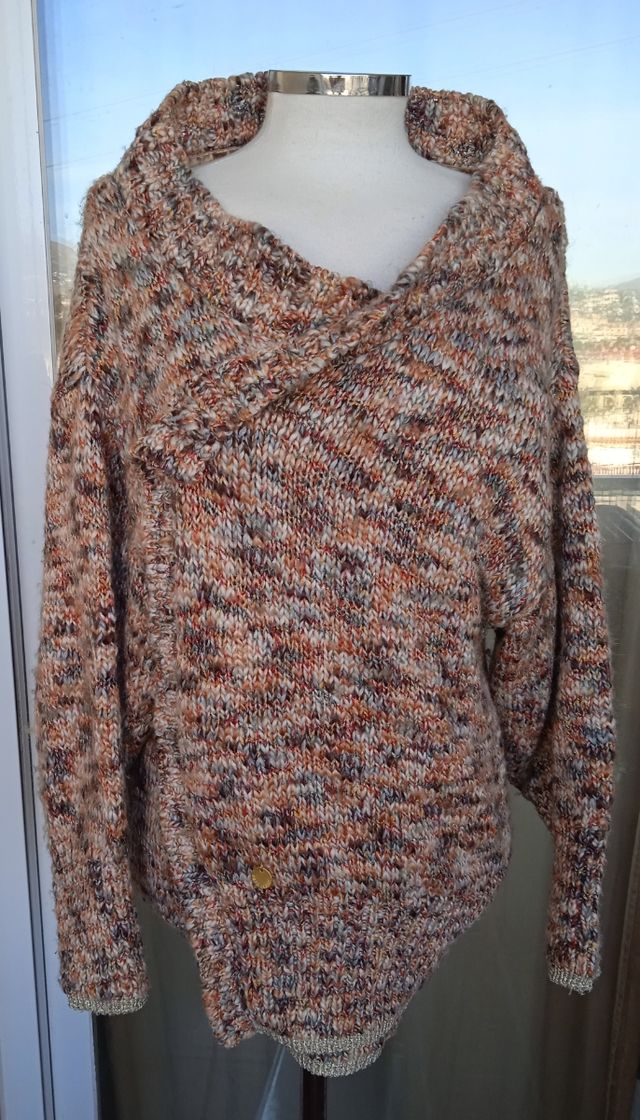 Rebeca de lana Calvin Klein