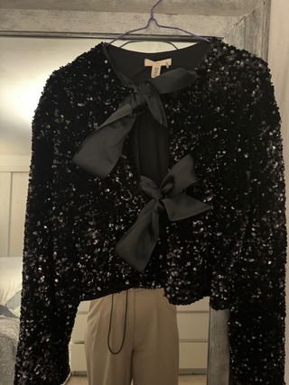 Chaqueta lentejuelas con lazos H&M!!