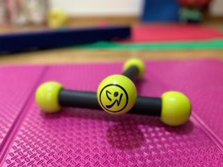 2 Zumba toning sticks 1 lb=0,454 kg
