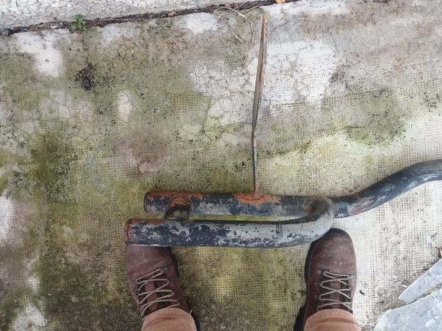 Defensa trasera parachoques Mitsubishi L200