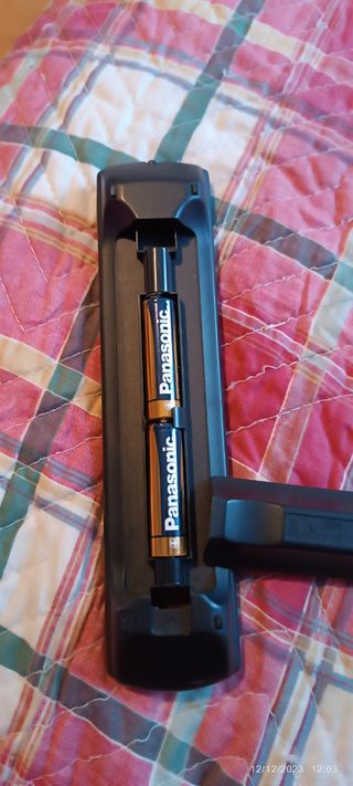 TV PANASONIC LCD TX L32C5E 32"