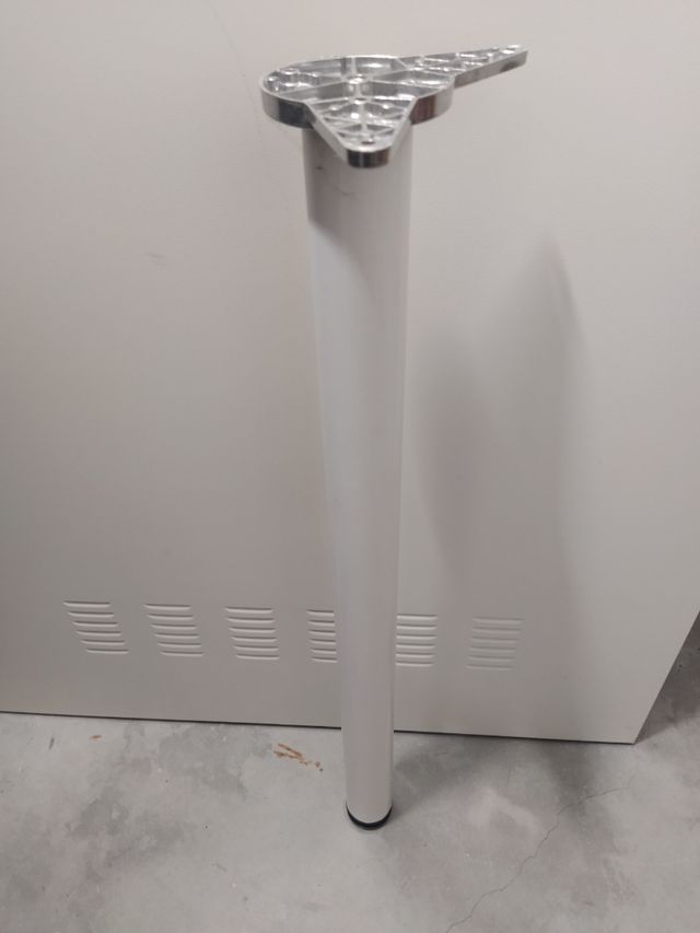 PATA PARA MESA BLANCA