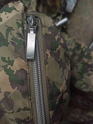 Nike cortavientos camuflaje
