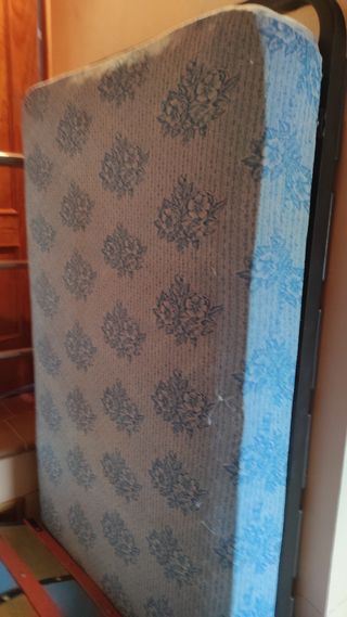 Cama de 90 y 1 somier con patas 105