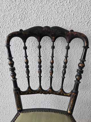 Sillas antiguas decoradas