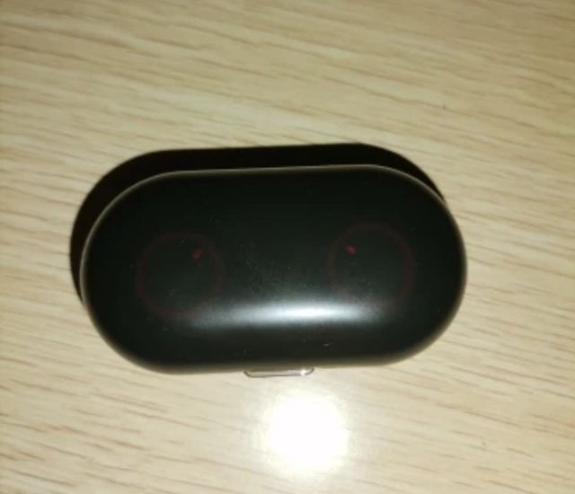 Auriculares bluetooth TWS rojo y negro