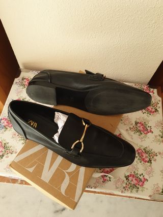Mocasín mujer de piel 41. Zara. Málaga