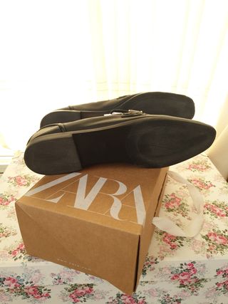 Mocasín mujer de piel 41. Zara. Málaga