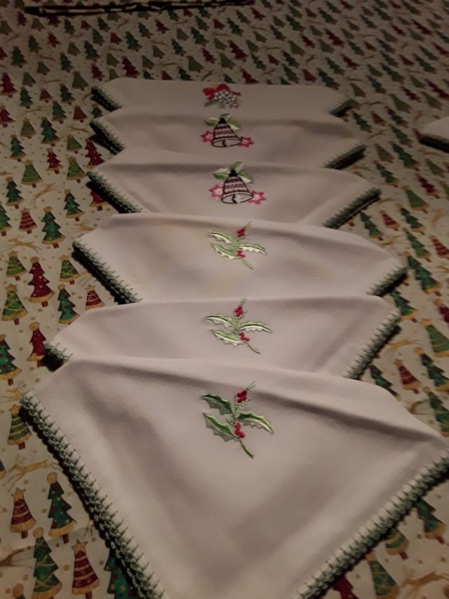TOALHA DE MESA DE NATAL 300X 136 (18 GUARDANAPOS)