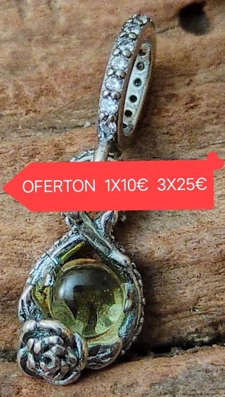 Charm de plata infinito con piedra y flor