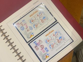 ALBUM SELLOS DE ESPAÑA 1975-1999