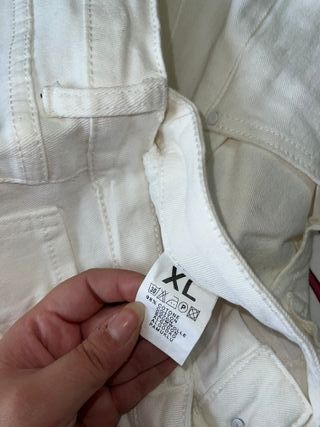 Espectacular vaquero ancho blanco