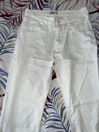 Espectacular vaquero ancho blanco