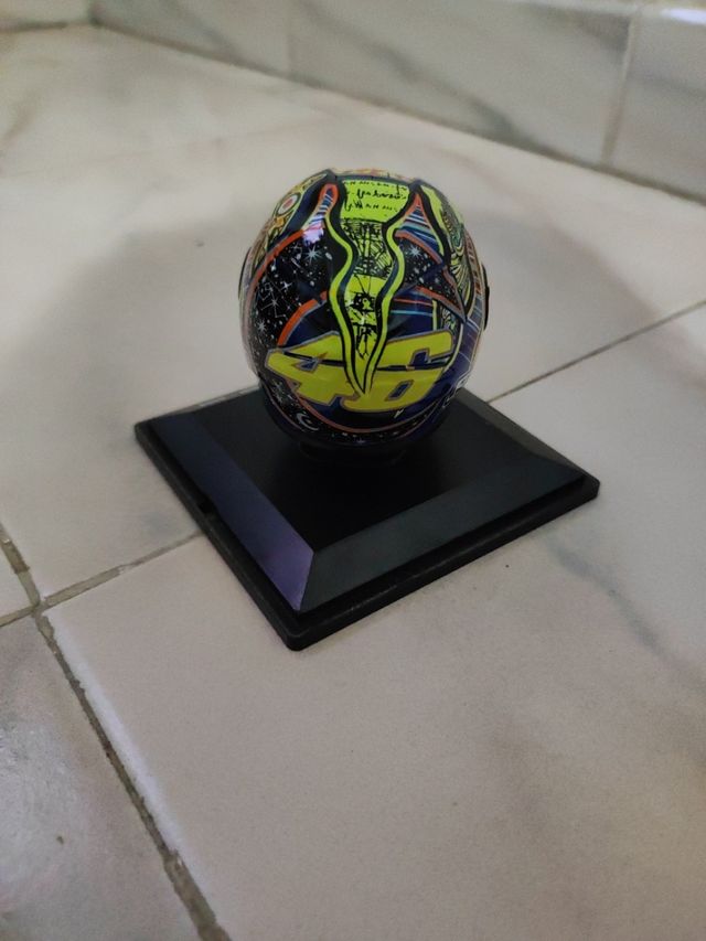 Casco miniatura Valentino Rossi 2009
