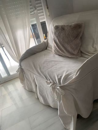 Sofá cama plegable. Fold out sofa