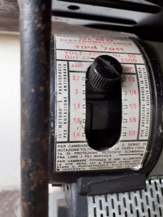 Macchina da cucire Necchi pelletteria