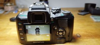 Cámara réflex Olympus E 410