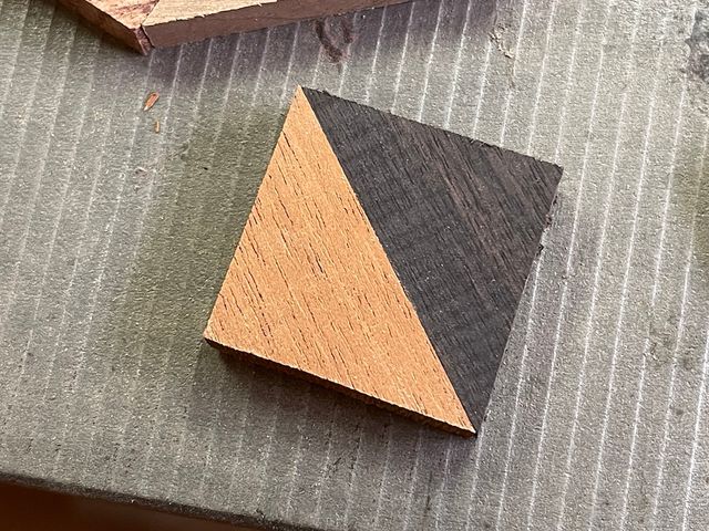 TARACEA EN MADERA MACIZA