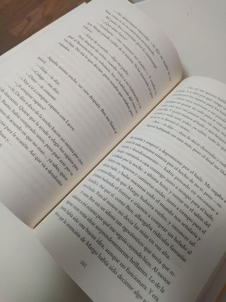 Libro "CIUDADES DE PAPEL" John Green