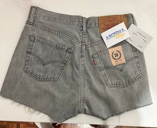 SHORT LEVIS GRIS Talla 38