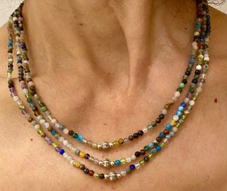 Collar de piedras preciosas triple y plata ley 925