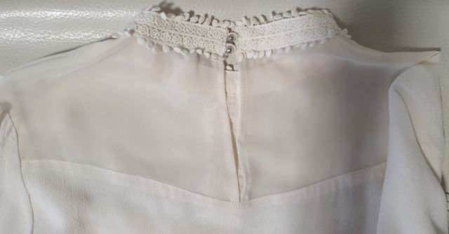 Camisa-blusa manga larga crema Stradivarius S