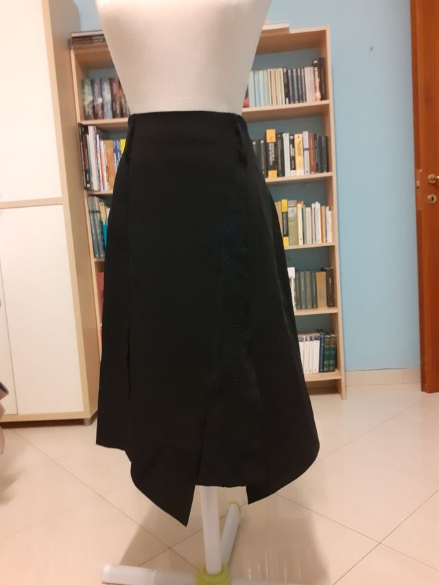 Elegante gonna Sandro Ferrone