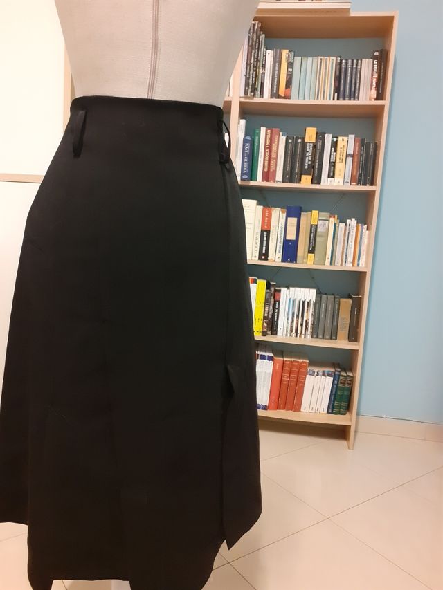 Elegante gonna Sandro Ferrone