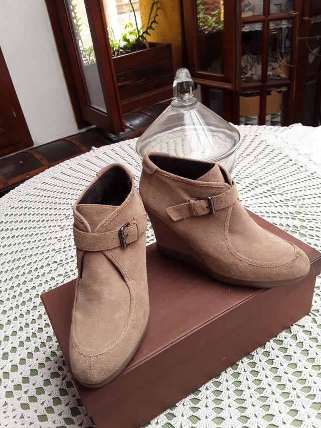 BRUNO PREMI BOTAS COMO NOVAS