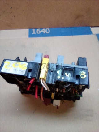 Caja de reles / fusibles Peugeot 206 (1998 f_70231