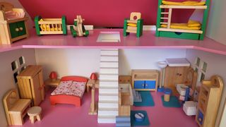 Casa de muñecas madera