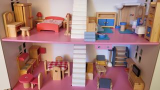 Casa de muñecas madera