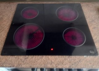 Horno y vitrocerámica marca Teka