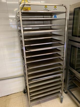 631213000 deja wasap carro para bandejas de pan