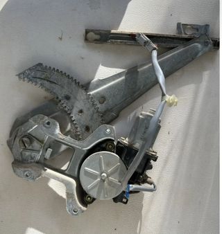 Elevalunas trasero derecho honda crv (1997-01)