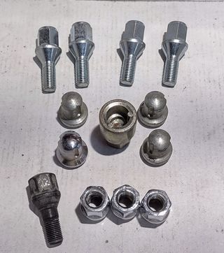 Tornillos antirrobo rueda coche
