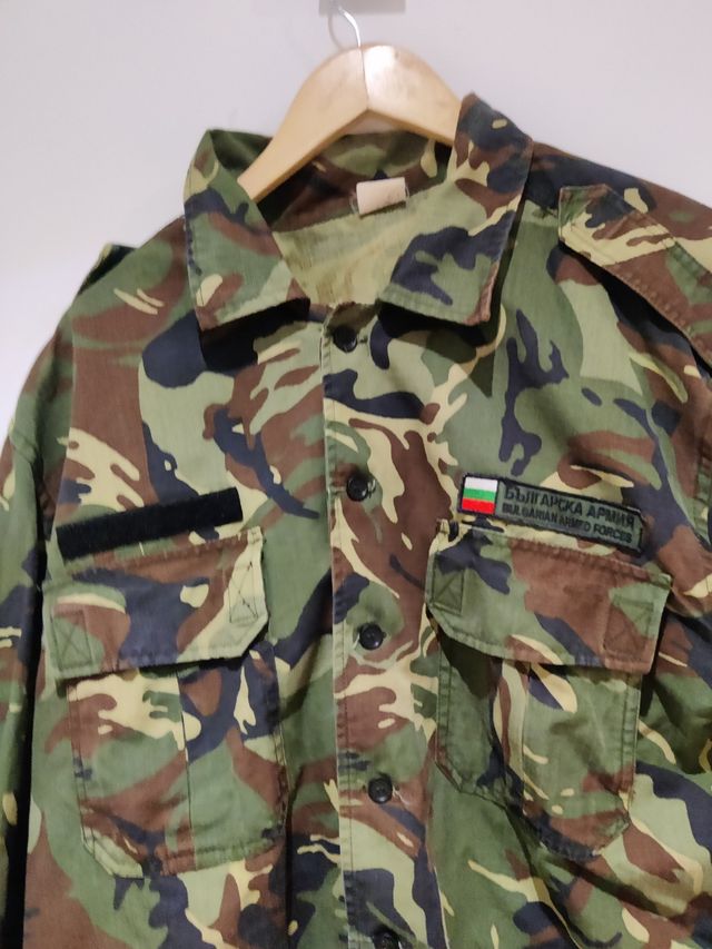 Camisa ejercito Búlgaro mas 2 parches