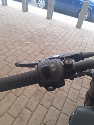 HUSQVARNA SVARTPILEN 401 2023
