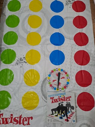 Juego twister nuevo