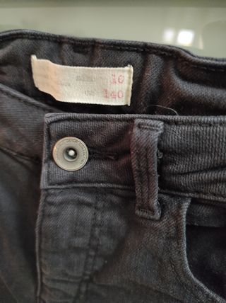 Pantaloni denim Zara