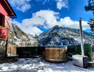 Bañera nórdica, hot tub, piscina, tina, spa, terma