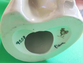 Figura Galos con sello, firma y número