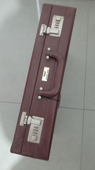 Valigia portadocumenti con combinazione