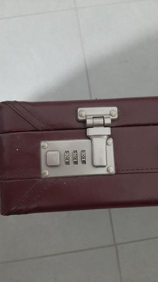Valigia portadocumenti con combinazione