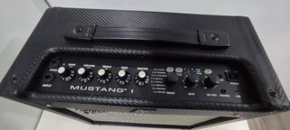 Amplificador de Guitarra Fender Mustang 1  70w